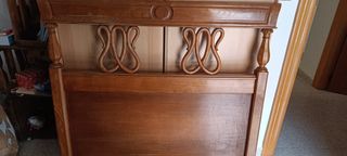 2 Cabeceros de cama de madera 15€ Cada uno

