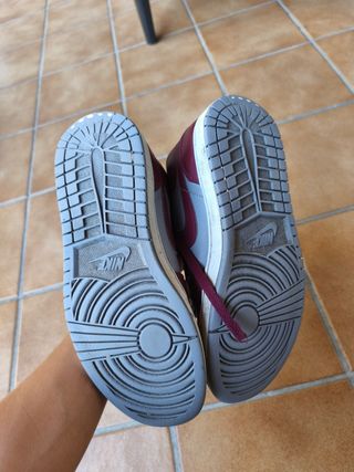 Nike Jordan 1 Gris y Morado