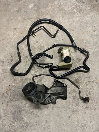 Bomba dirección asistida Clio 1.8 16v