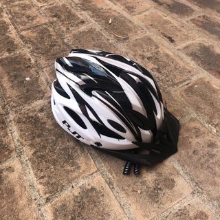 Casco Bici/Monopattino PJT Bianco/Nero leggero