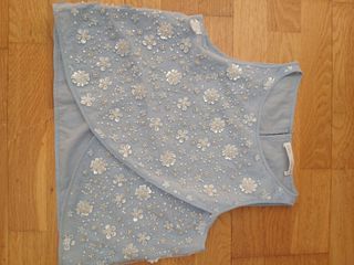 Camiseta niña Zara azul bordada 11-12 años