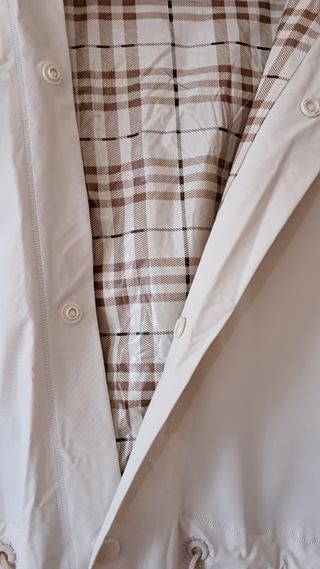 Chubasquero de F•r•i•e•n•d•s Beige