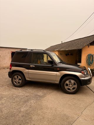 Mitsubishi Montero 2001