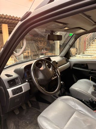 Mitsubishi Montero 2001