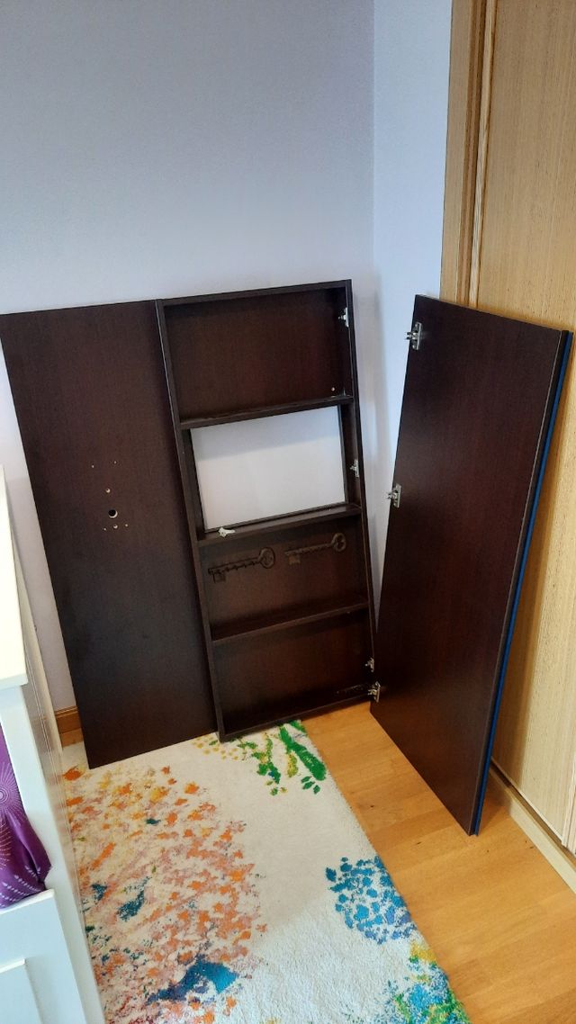 Mueble recibidor cubrerradiador y cubrecontador