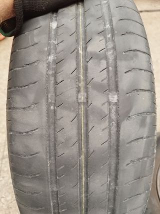 Neumáticos 205/60 r15 95v marca Nankang con llanta