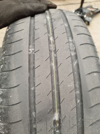 Neumáticos 205/60 r15 95v marca Nankang con llanta
