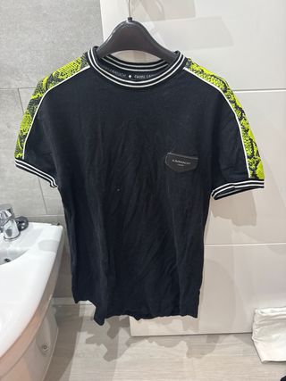 Camiseta Gianni Kavanagh Negra con Detalles Serpie