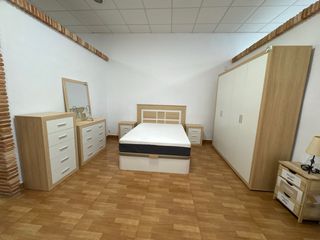 Muebles de salón y comedor en liquidación