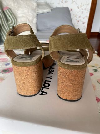 Sandalias Bimba y Lola Tacon Verde Talla 37