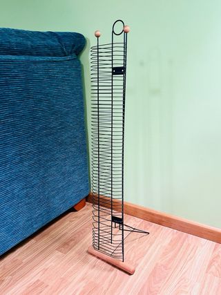 Estantería metálica para CD’s