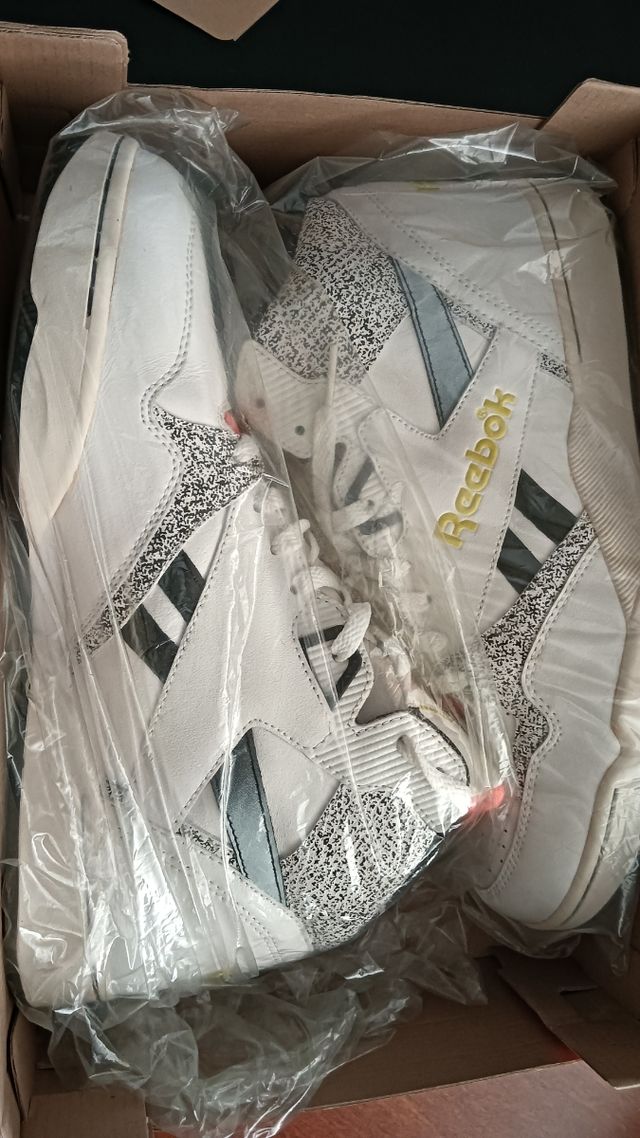 Reebok Sir Jam Mid Retro Blancas 10 USA/43 EUR.