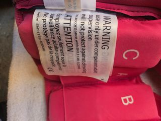 Giubbotto salvataggio Konfidence blu/rosa