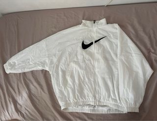 Chaqueta Cortavientos Nike Blanca