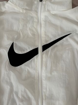 Chaqueta Cortavientos Nike Blanca
