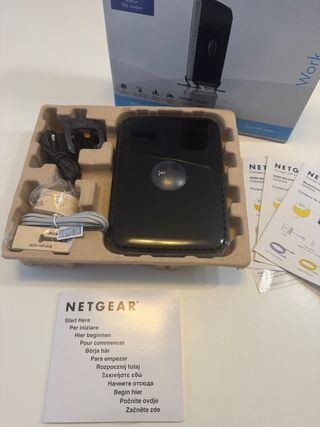 Netgear N300 Modem Router Gigabit ADSL2+