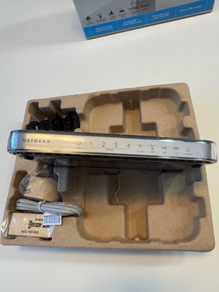 Netgear N300 Modem Router Gigabit ADSL2+