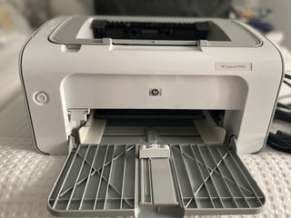 Impresora HP LaserJet P1102 gris