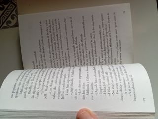 Hay un chico en el baño de las chicas (El Barco...