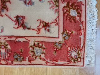 Pareja de alfombras de lana beige y rosa