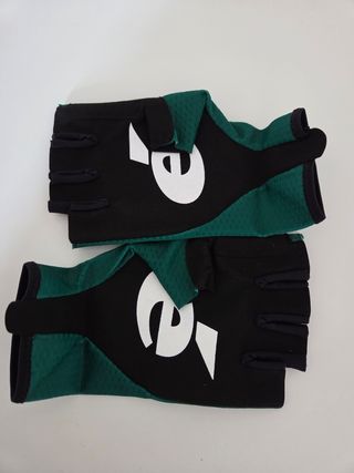 Guantes AGU Jumbo Visma Verdes. Talla M