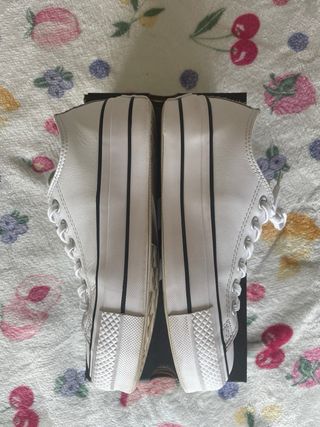Converse Chuck Taylor All Star Lift Piel Blancas