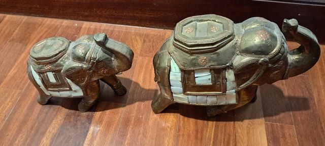 2 Figuras de Elefante Metal Dorado.
