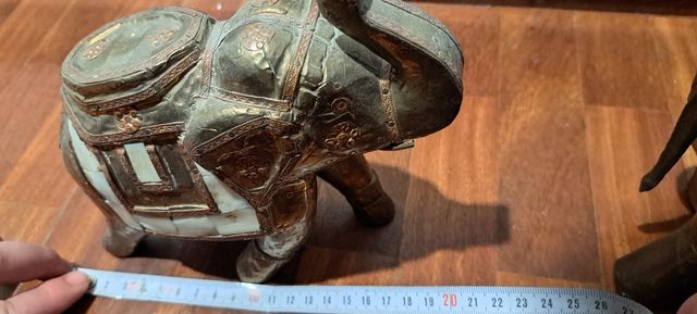 2 Figuras de Elefante Metal Dorado.