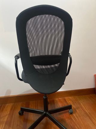 Silla de escritorio negra