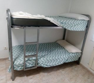 Litera con colchones viscoelásticos