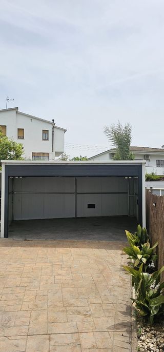 Capanno da garage in metallo