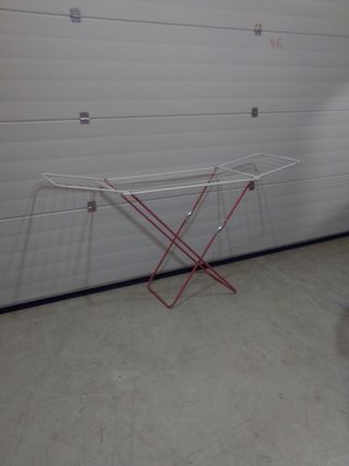Tendedero Plegable Metálico Rojo y Blanco