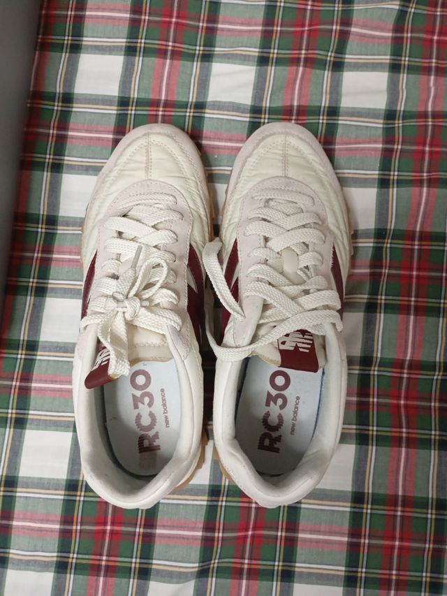 Zapatillas New Balance talla 43 Hombre Beige/Rojo