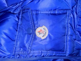 Chaqueta Moncler Azul, precio negociable 