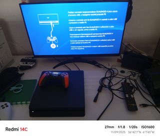 PS4 Slim 500GB Negra con cables y mando