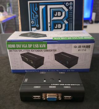 HDMI DVI VGA DP USB KVM Switch