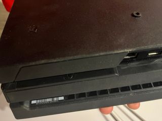 PS4 Pro 1TB 12.5 + Mando +Juegos