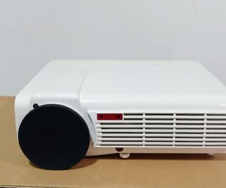 Proyector LED-96 WIFI 5.8 LCD