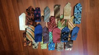 Lote 24 Corbatas Vintage Años 70-80