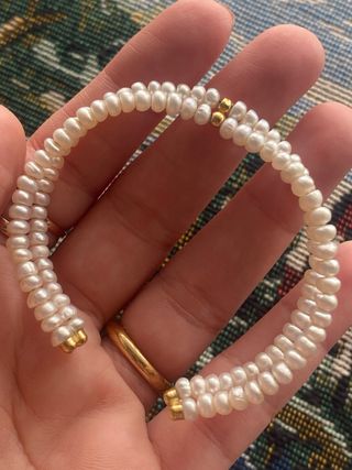 Pulsera de perlas y oro