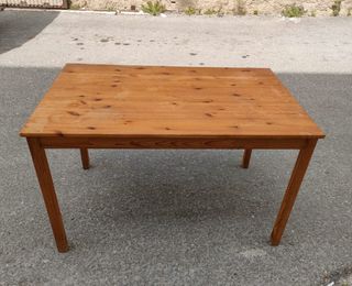Mesa de comedor de pino rectangular