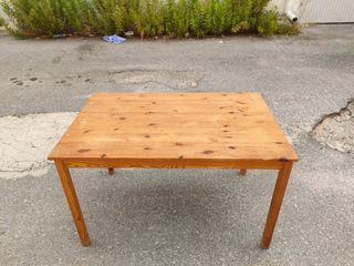 Mesa de comedor de pino rectangular