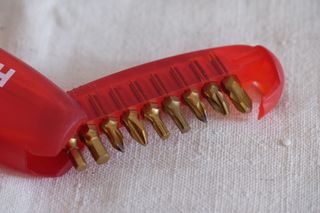 Destornillador manual Bosch con set de puntas