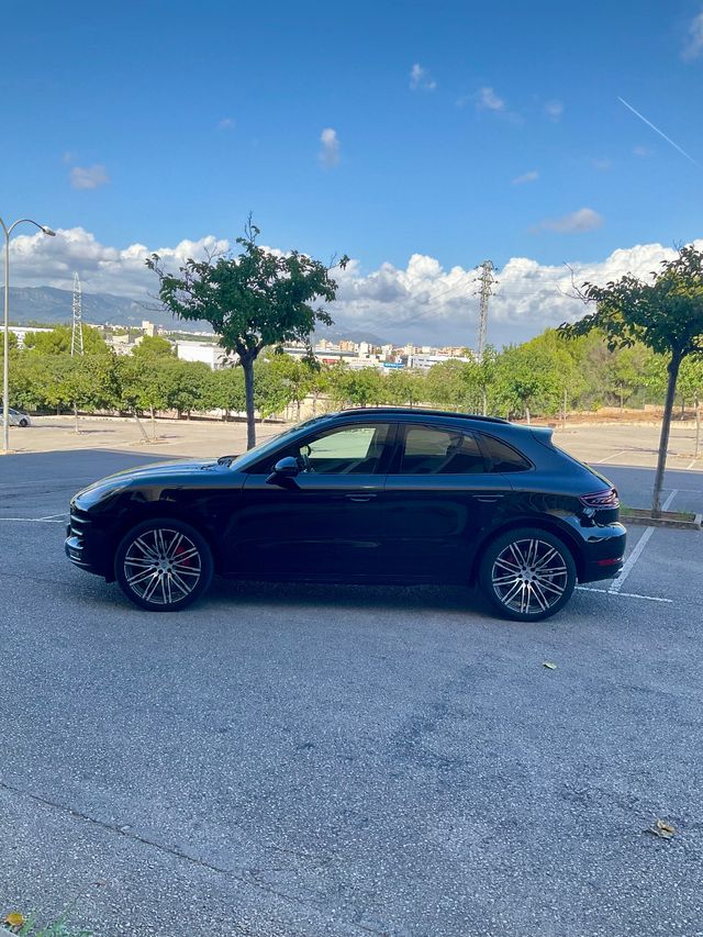 Porsche Macan Turbo
