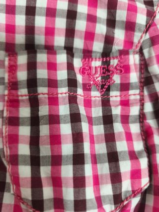 Camisa Guess cuadros rosa y negro