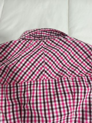 Camisa Guess cuadros rosa y negro