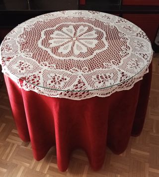 Mesa camilla extensible con cristal y faldillas