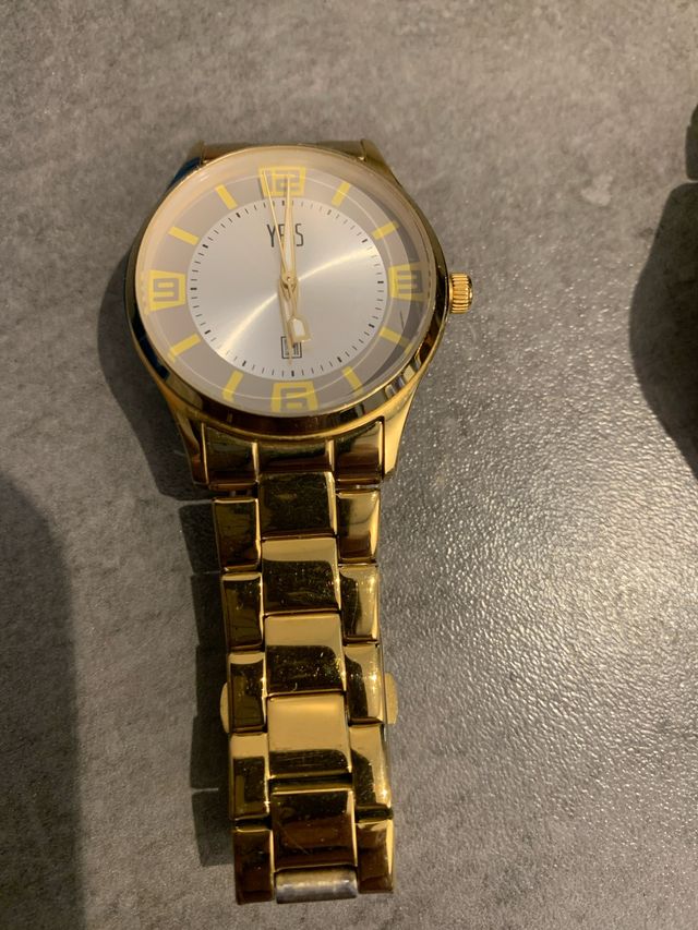 Reloj YES Dorado y Blanco vendo el par