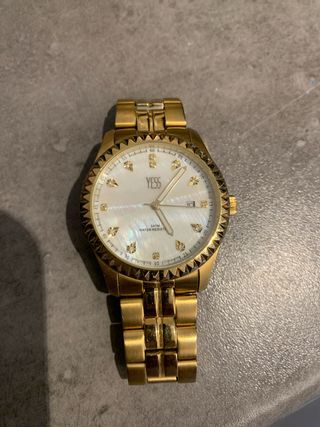 Reloj YES Dorado y Blanco vendo el par