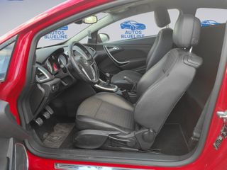 Opel Astra 2012